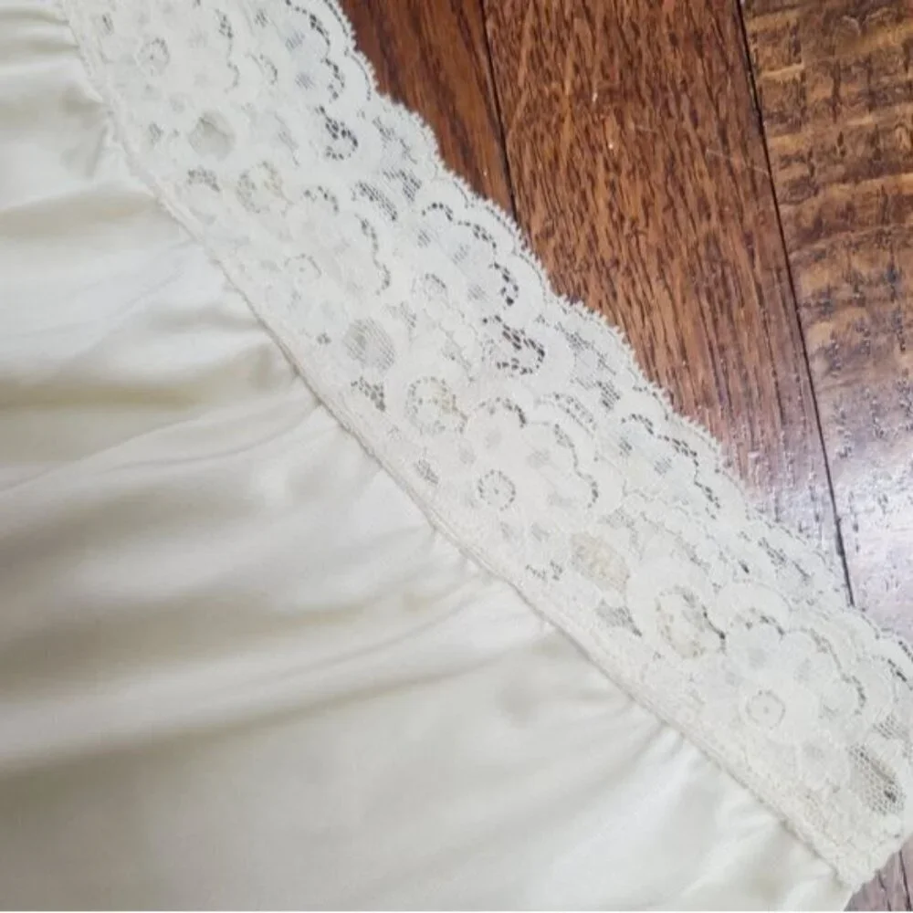 Vintage Ivory Lace Applique Half Skirt Slip - Picture 14 of 16